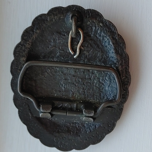 💚Vintage Metal Brass Tone Belt Buckle with Turquoise Coloured Stones - Picture 3 of 5